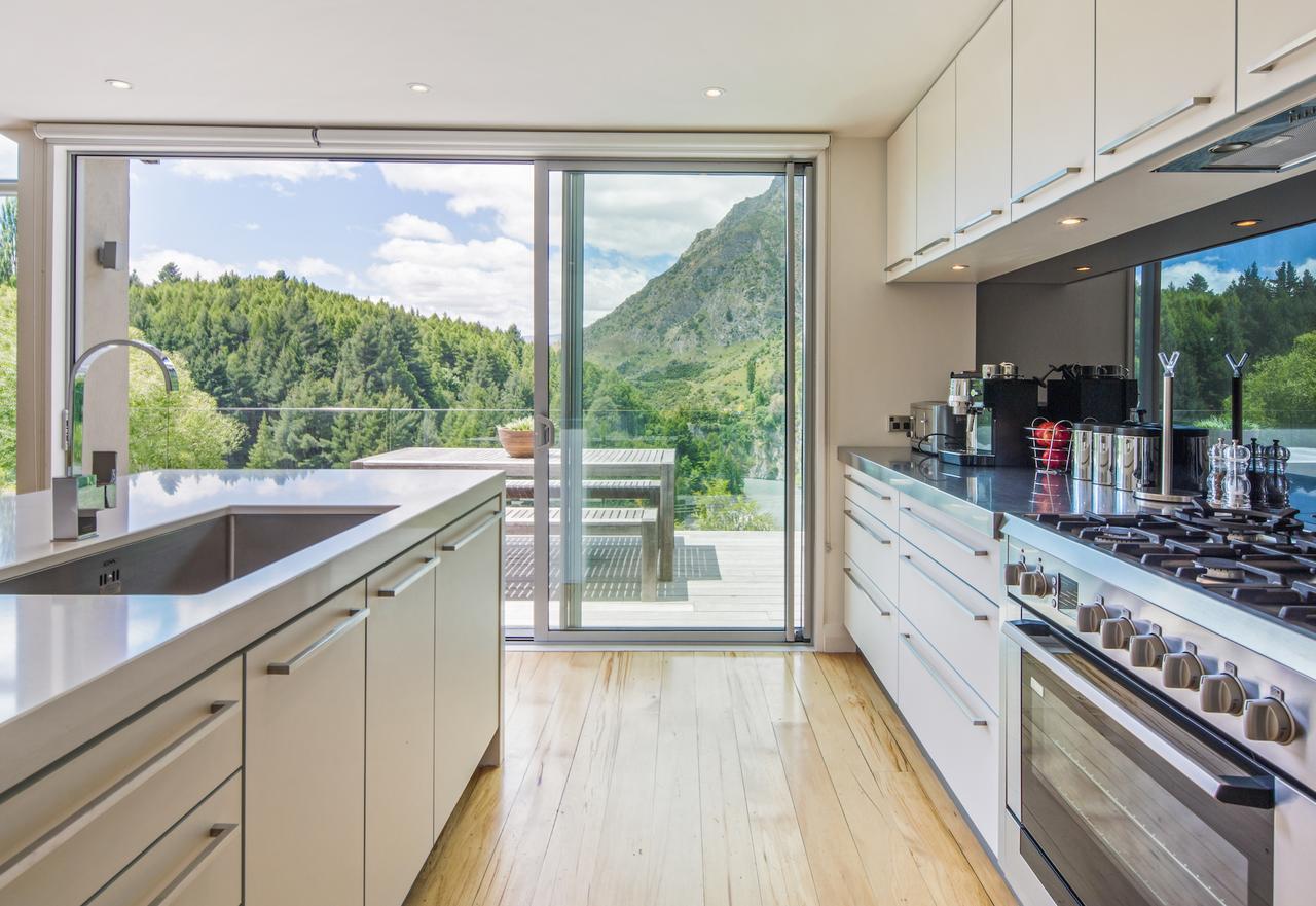Riverview Retreat Holiday Home By Majordomo Queenstown Pokój zdjęcie